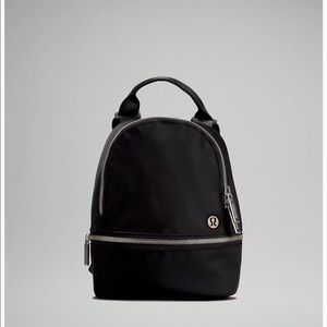 Lululemon City Adventurer 3L NEW